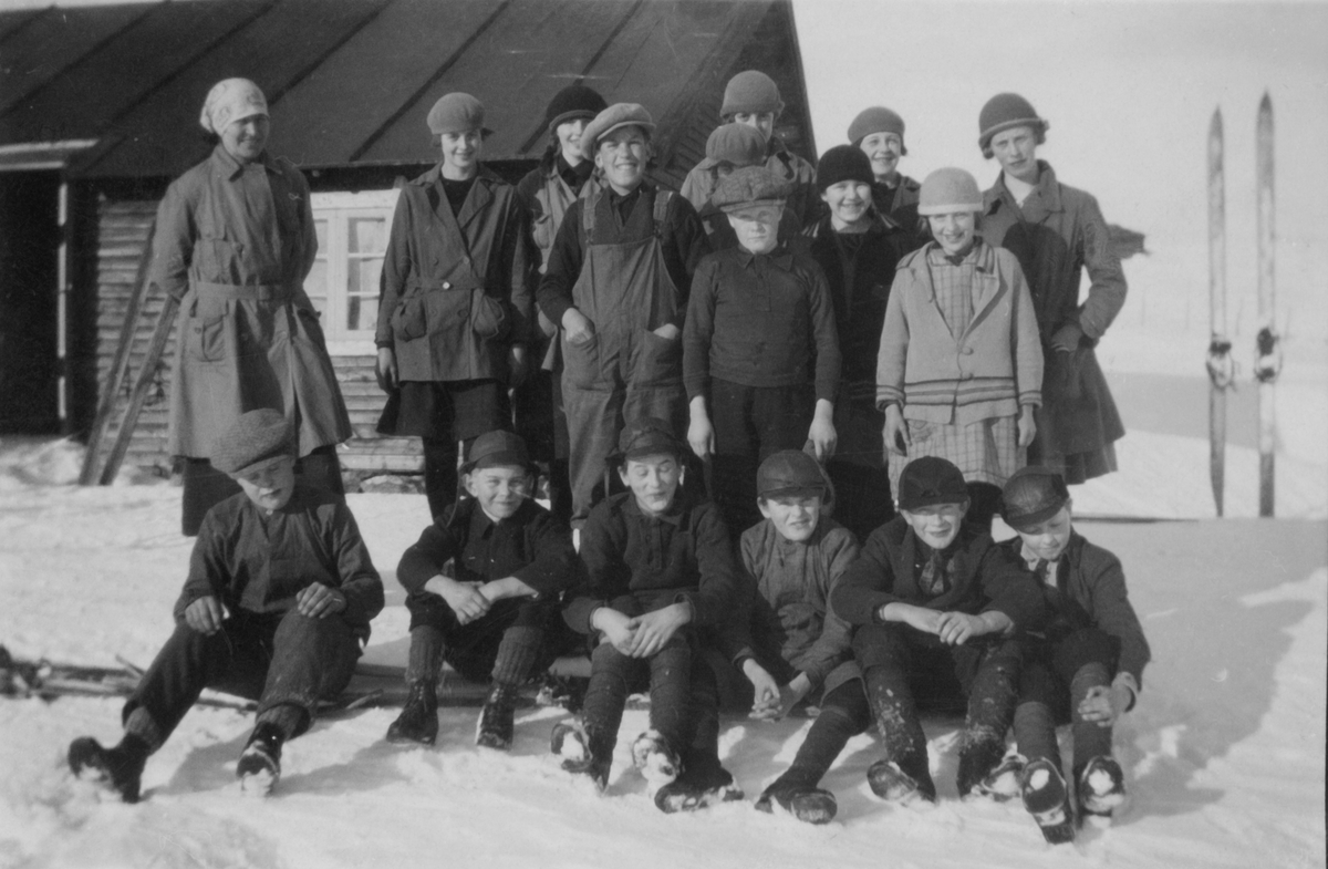 Gruppebilde ,skolebarn på skitur