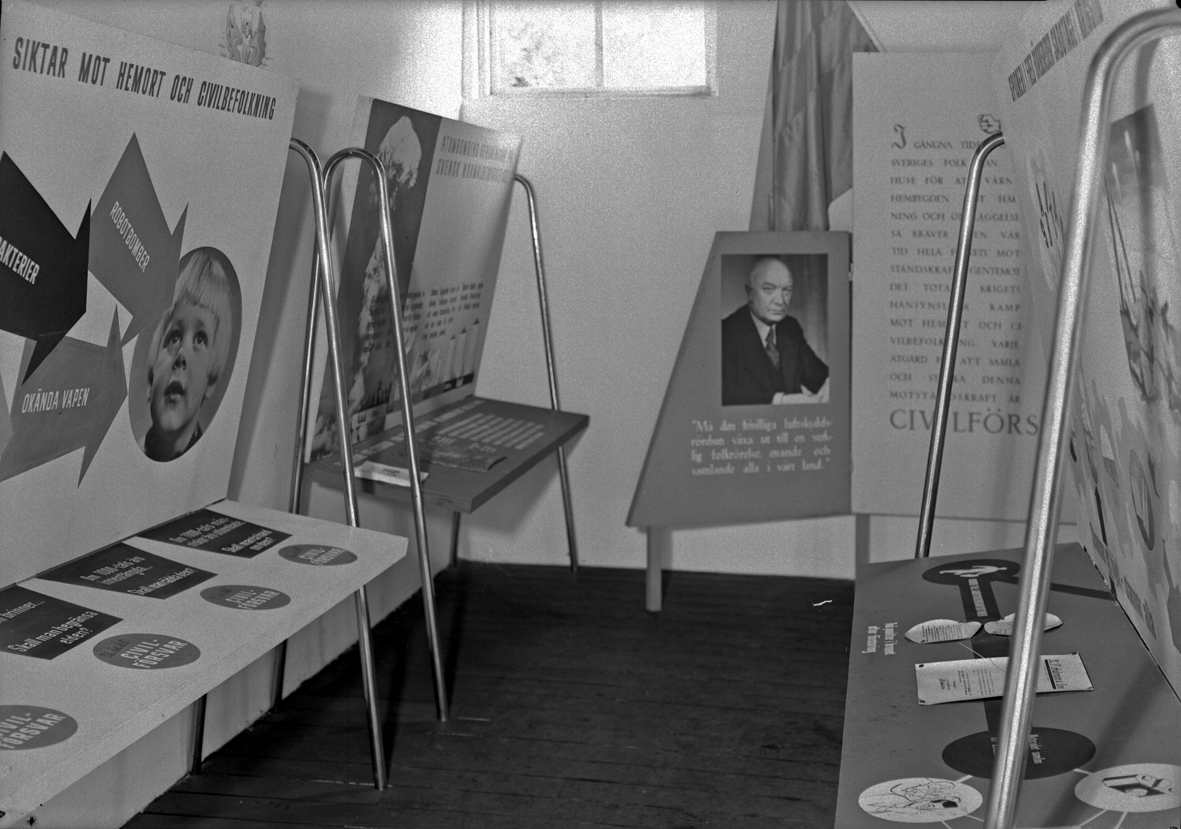Hantverksutställningen 1947 i Kalmar. Paviljongen för Civilförsvaret.