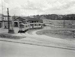 Etterstad: Trikkeholdeplassen. Juni 1952