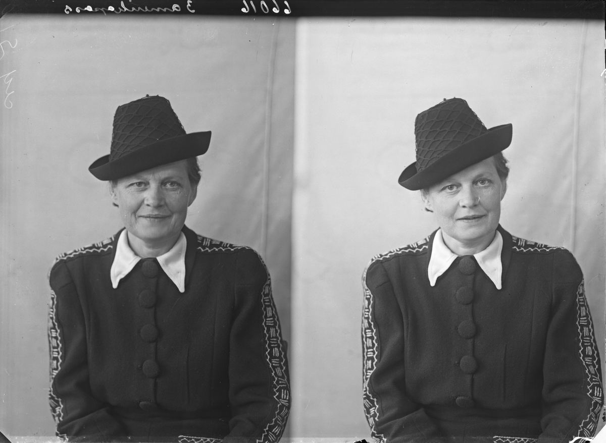 Portrett. Ung kvinne med hatt. Bestilt av Fru Helga Sunfør. Karmsundsgt