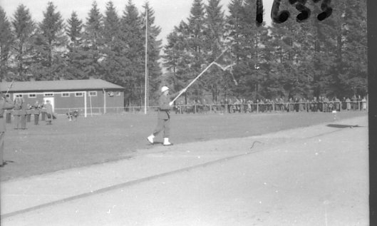 Regementets Dag 1956, A 6, Jönköping. Rocksjövallen. Parad för standaret.