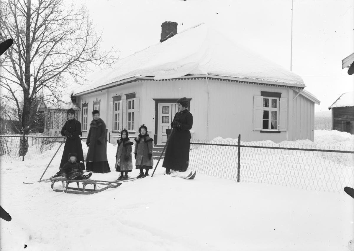 Nordre Bæk, Dunker, Doktorskilt ved døra, ca. 1905