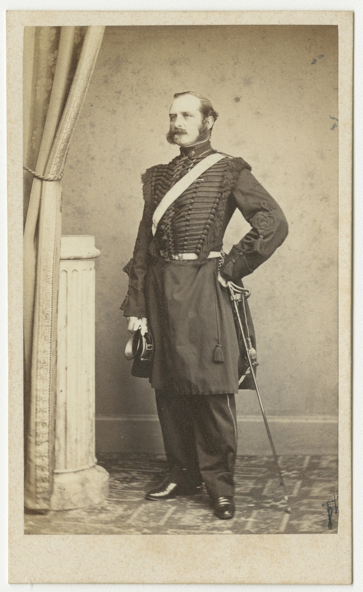 Porträtt av Holger Rosencrantz, officer vid Kronprinsens husarregementet K 7.
