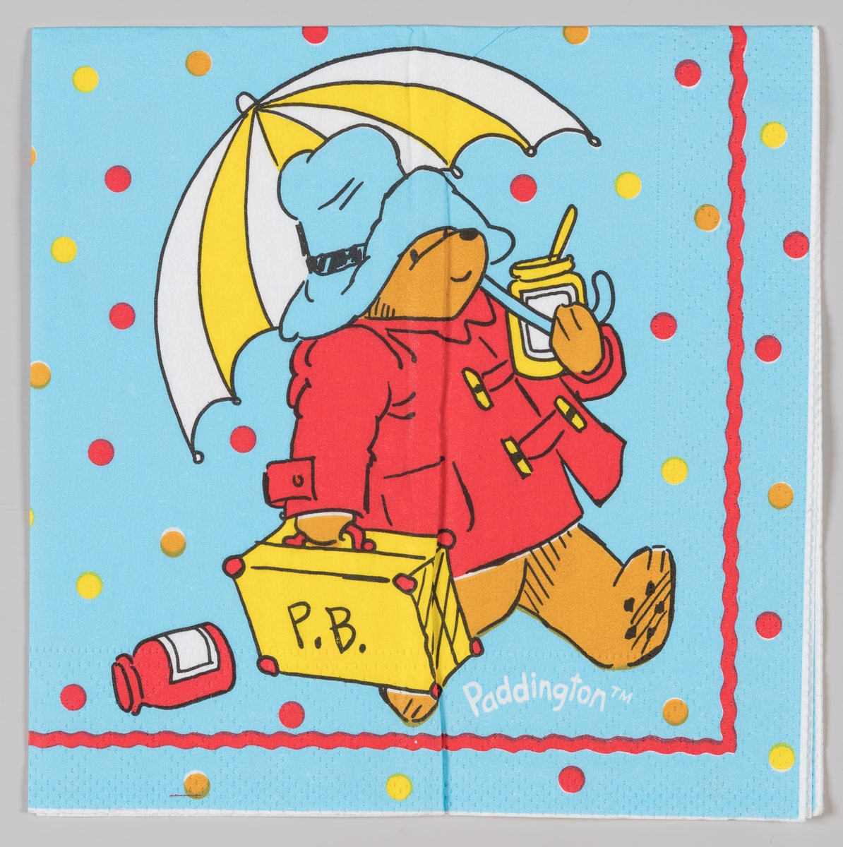 Bjørnen Paddington med frakk, hatt, paraply og koffert.

Bjørnen Paddington er hovedperson i en rekke barnebøker av forfatteren Michael Bond som utkom fra 1958.