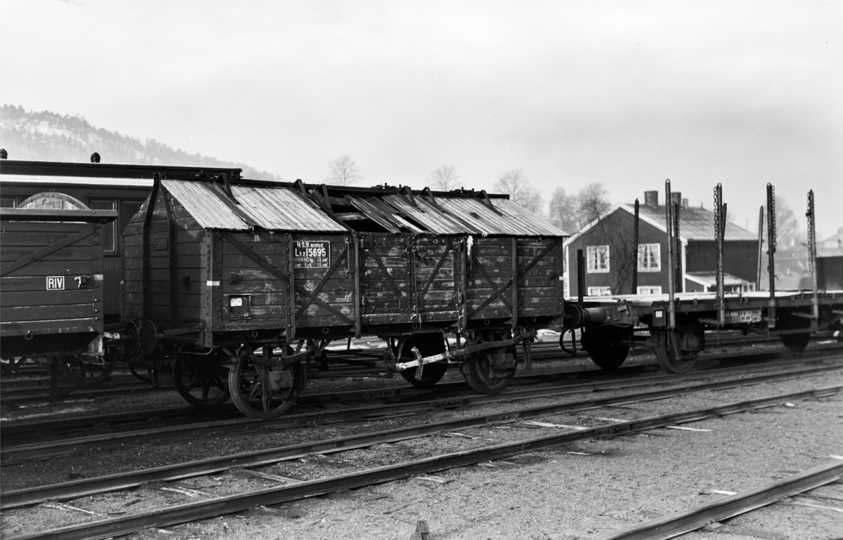 Godsvogn litre Lk 2 nr. 15695 i Lodalen i Oslo. Vognen ble benyttet til transport av kalk.