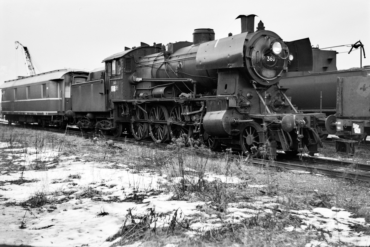 Utrangert damplokomotiv type 30b nr. 360  på Marienborg.