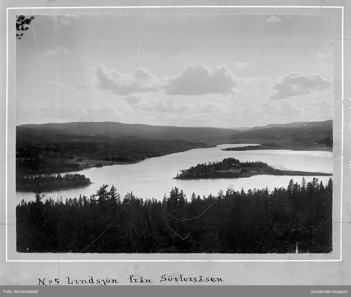 4 000 3 000 (2,76 Mbyte), Ulkl, {{Information |Description ={{sv|1=Attmars kyrka}} |Source =Ulf Klingstrm |Author =Ulkl |Date =2011-10-29 |Permission Fil:Attmars kyrka unam.net Wikipedia