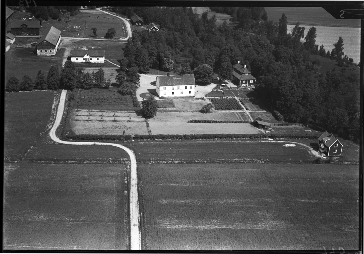 Flygfoto över Valsta herrgård, Odensvi, Köping