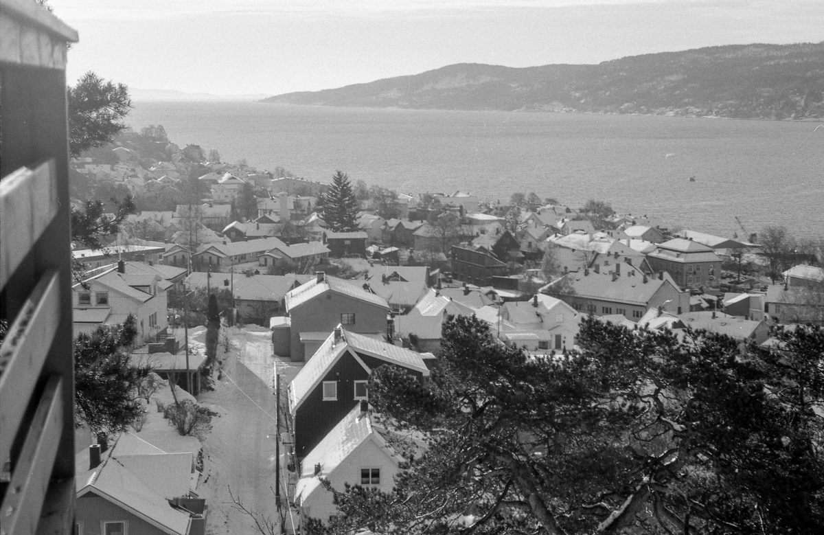 Oversikt over Drøbak mot Oslofjorden til Hurumlandet.