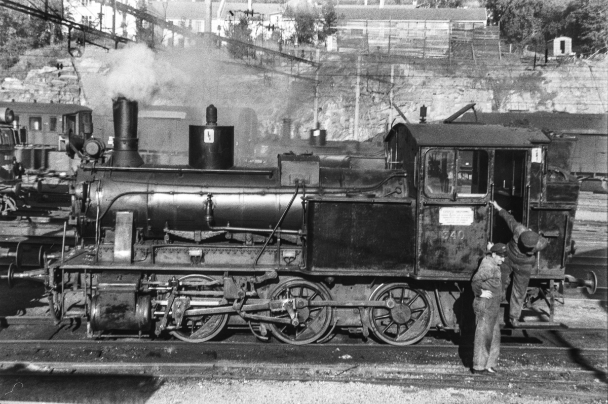 Damplokomotiv type 25b nr. 340 i skiftetjeneste på Bergen stasjon.