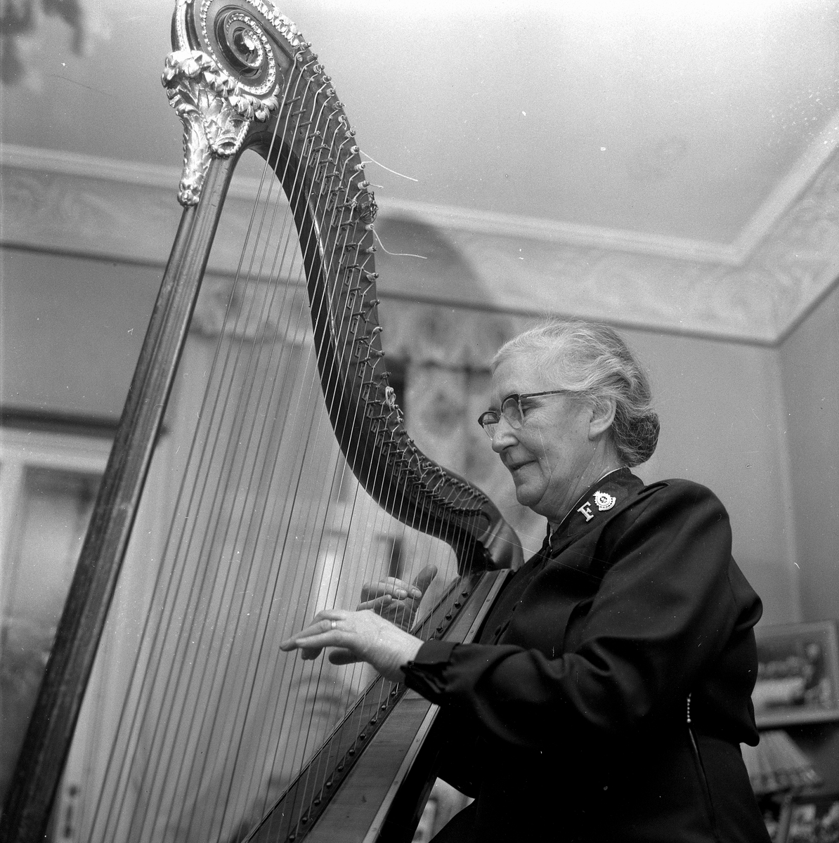 Fru Elsa Hennings, Hemförbundet.
19 Februari 1958.