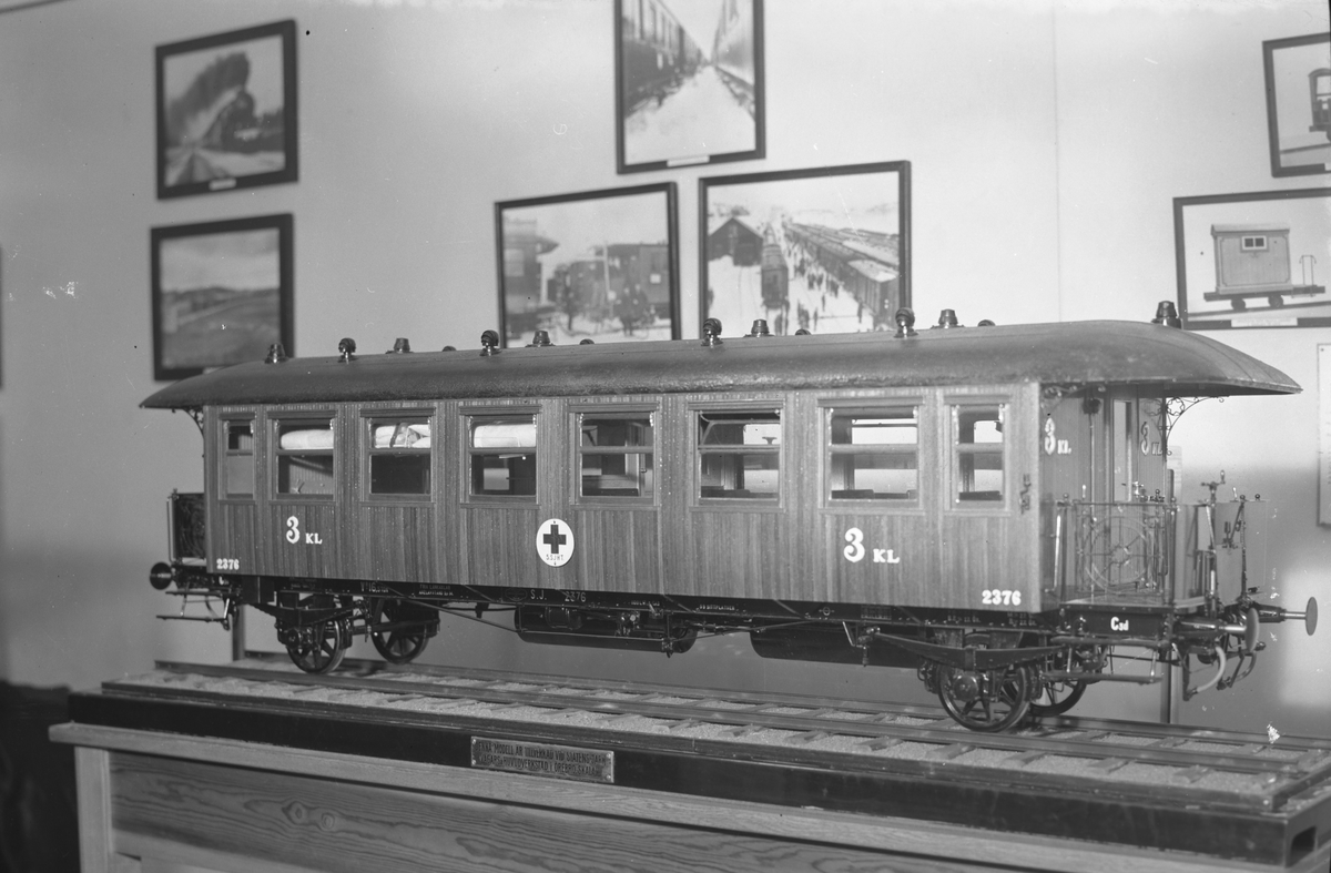 1:10 modell av Statens Järnvägar SJ C3d 2376; Jvm  Sjukvagn