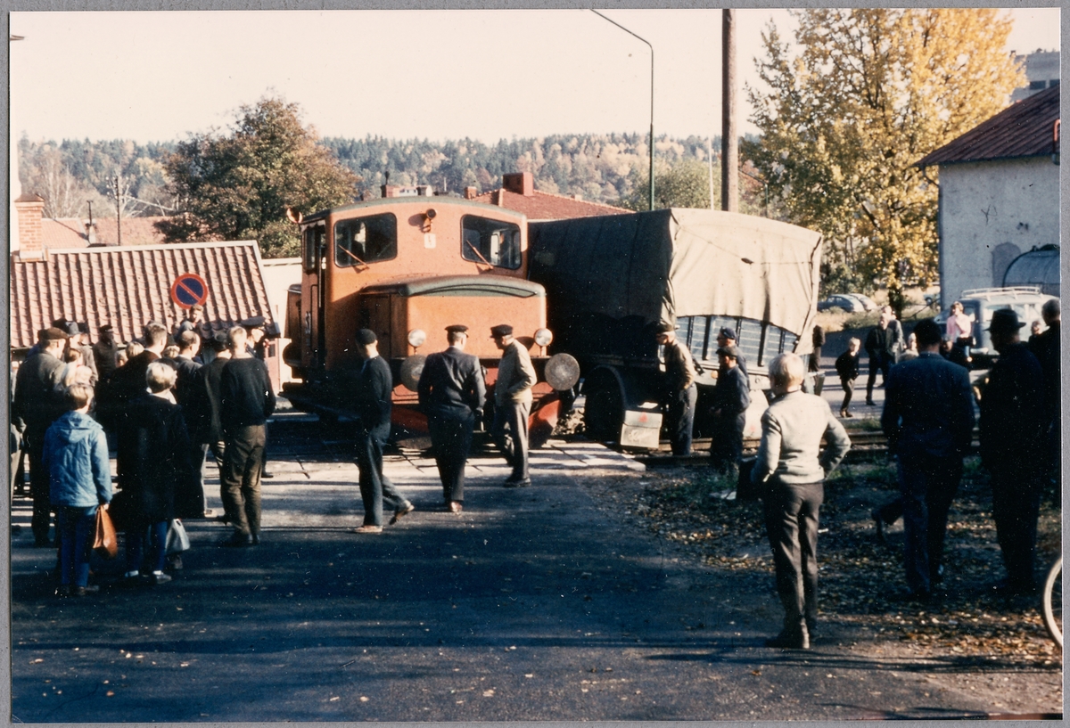 Kollision mellan lokomotor och långtradare i Gamleby 1965-10-23.