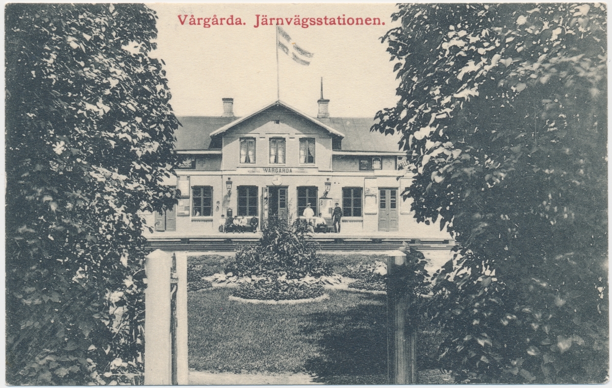 Vårgårda station. Statens Järnvägar, SJ. Banan öppnades 1857, elektrifiering 1926 och fick dubbelspår 1954.