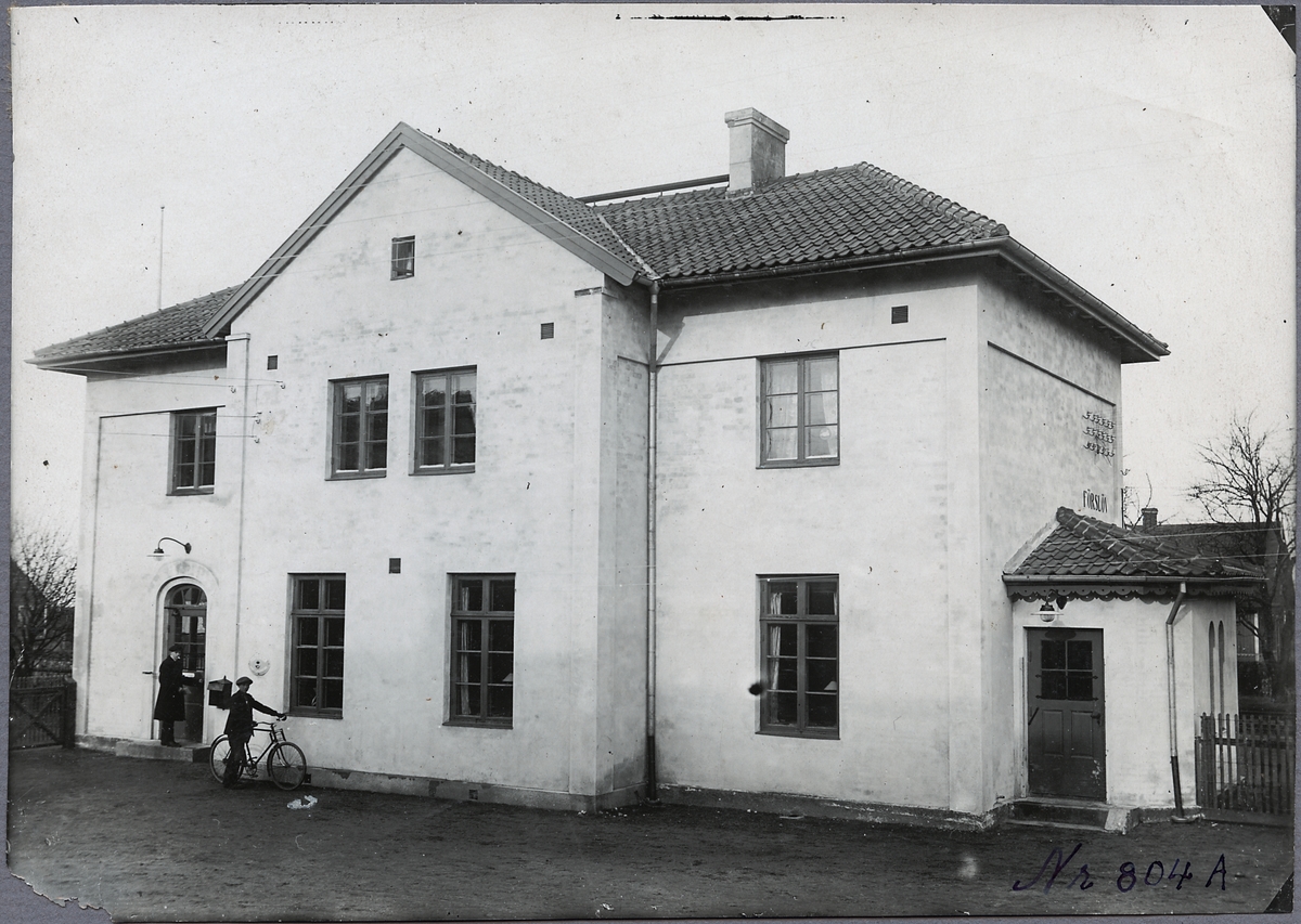Förslövsholm station från gatusidan.