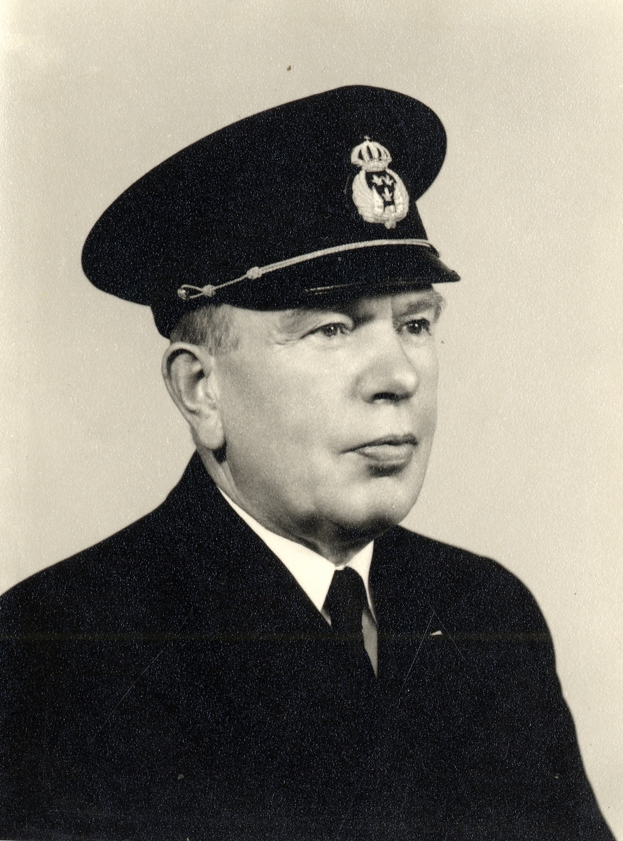 Gustaf Fabian Leon Henriksson, Stins i Ljusdal 1949-1950. Född i Nässjö.