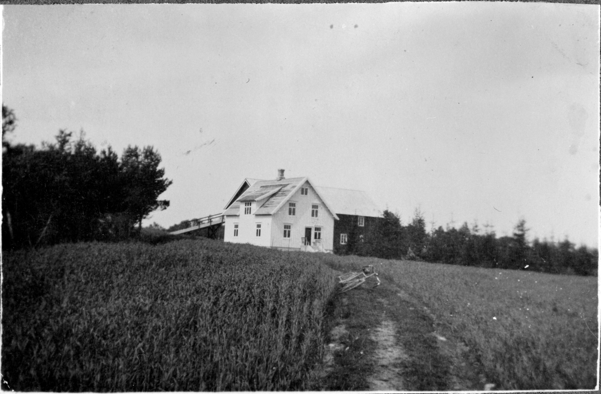 Lunnasletta gård, tatt fra sørsiden, Austråt, Ørlandet.