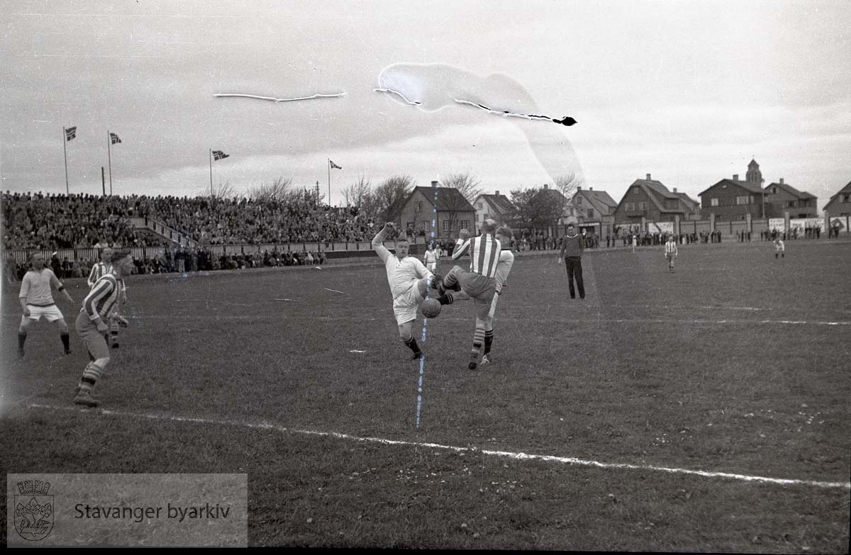 1. mai 1938 .Stavanger stadion .Fotball