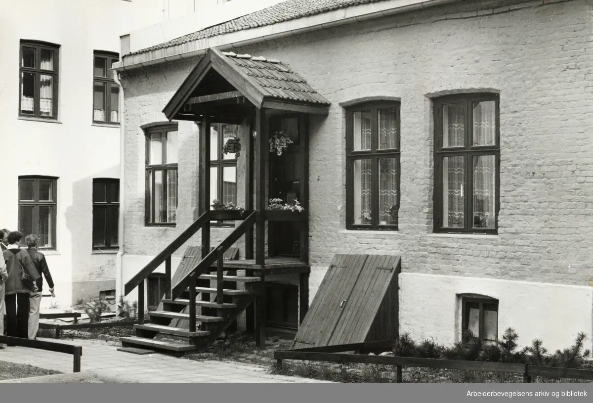 Grünerløkka. Restaurert i Markveien 56. 1980