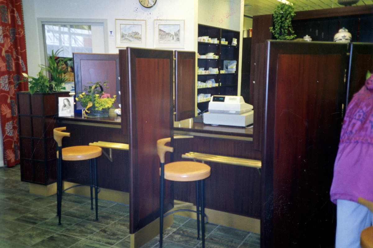 Lillestrøm apotek, 1994, plasser for direkte reseptur
