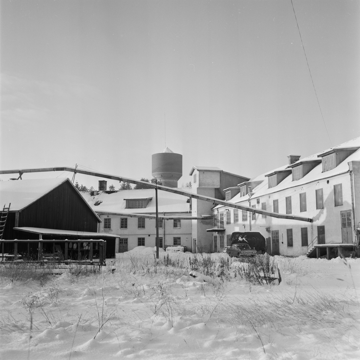 Tierpsföretag gynnade nya uppsägningslagen, Uppland, november 1971