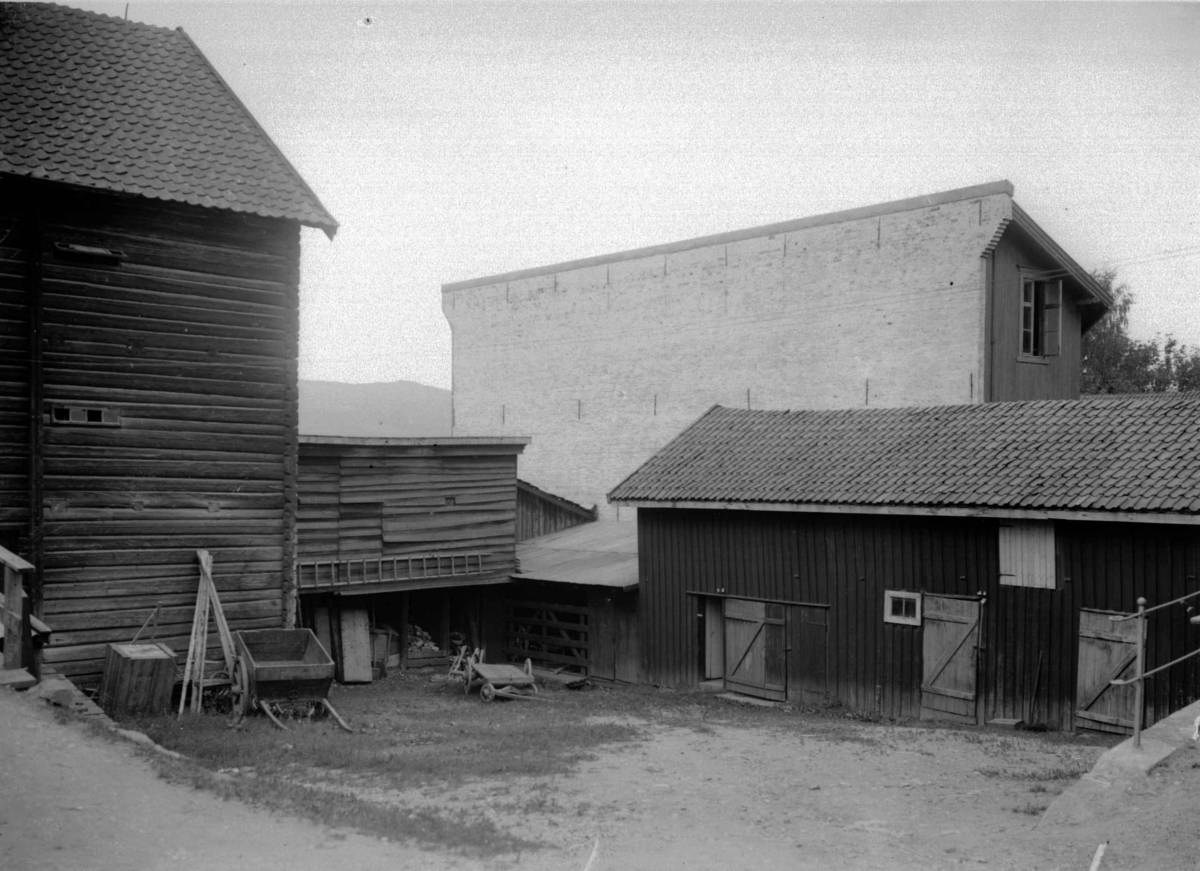 Bakgård i Storgata 106, Lillehammer