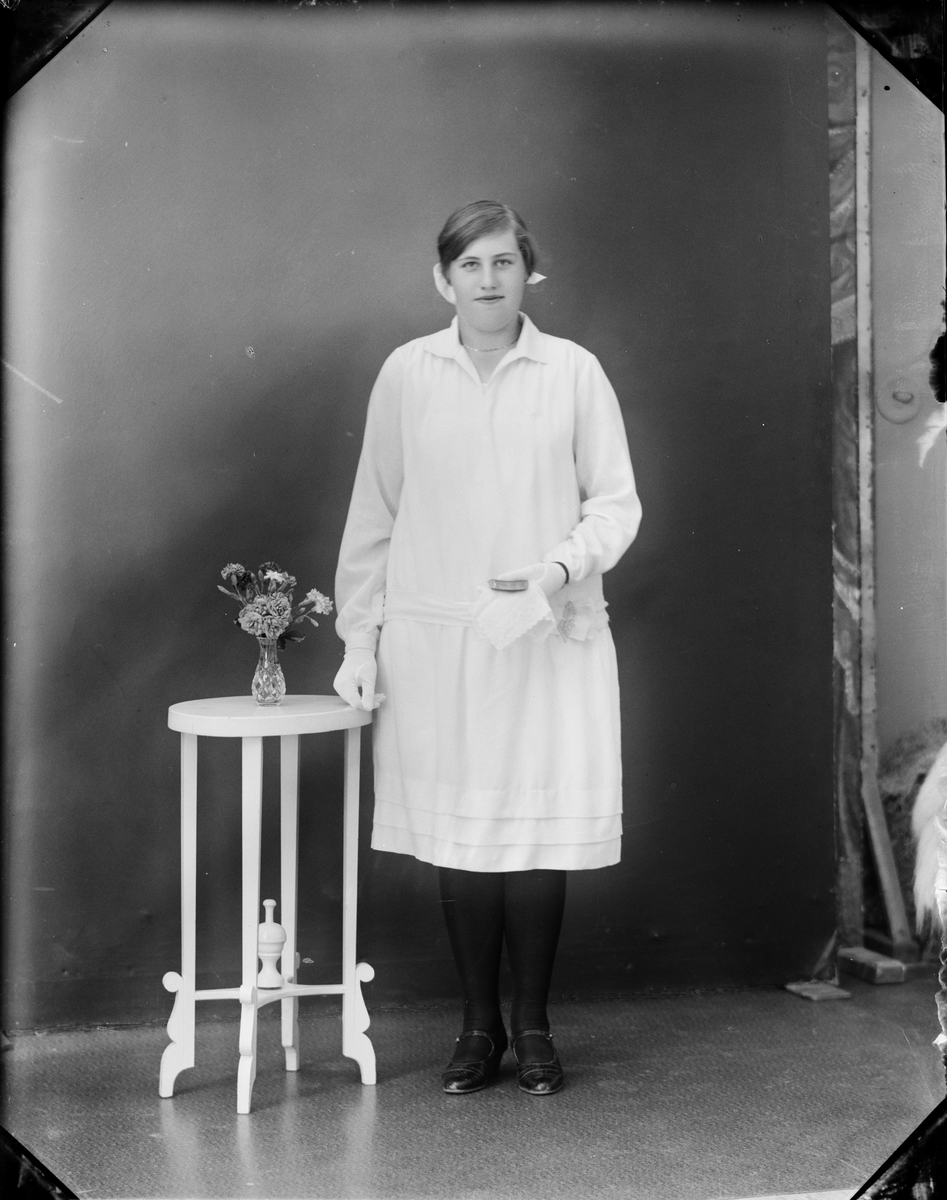 Konfirmand Julia Ahlberg, Östhammar, Uppland 1929