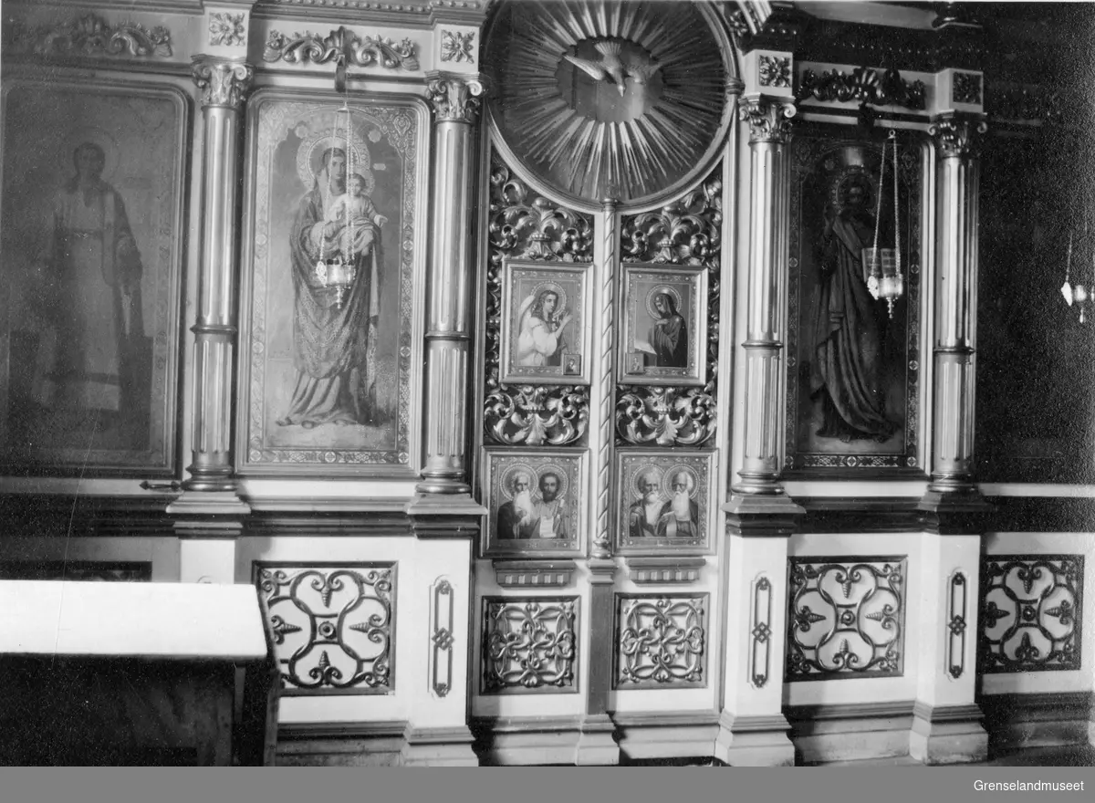 Ikonostasen i klosterkirken i øvre Petsamo (Yläluostari), 25. juni 1930.