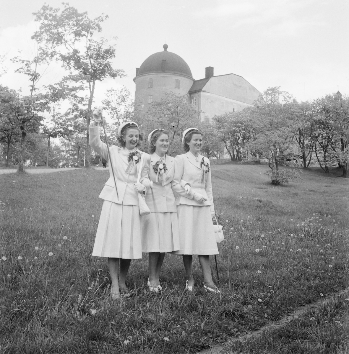 Studentskor framför Uppsala slott, 1948-1949
