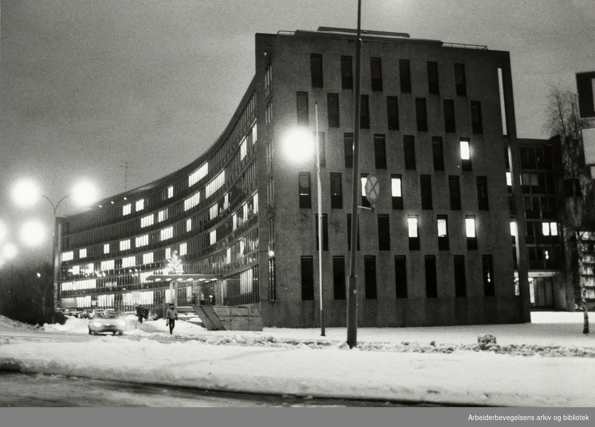 Majorstua. NVE-bygget. Norges Vassdrag og Energidirektorat. Desember 1984