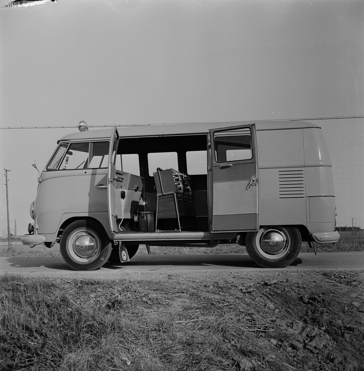 Landsmålsarkivets inspelningsbuss, Uppsala 1957