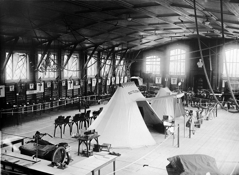 25-årsjubileum på Marieberg 1927. Utställning i gymnastiksalen.