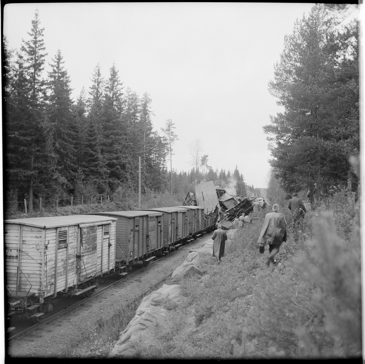 Urspårning av godståg med lok Statens Järnvägar, SJ B5 888 vid Galtåsen.