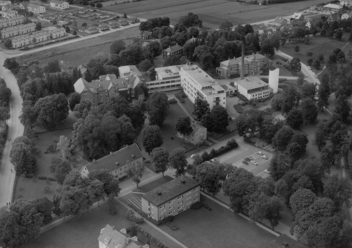 Flygfoto över Eksjö lasarett i Jönköpings län. 1196/1962