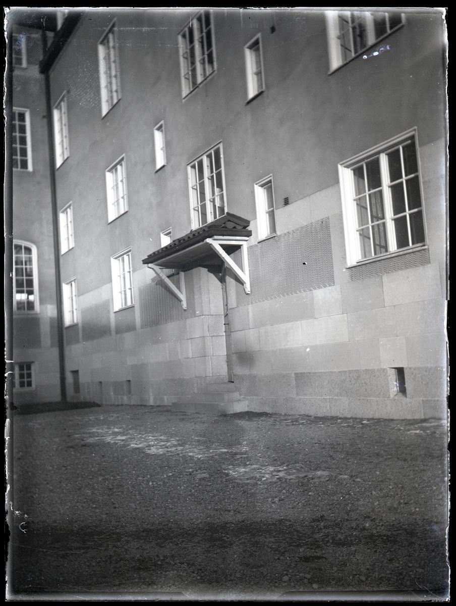 Del av husfasad. Post- och telegrafhuset, Västerås.