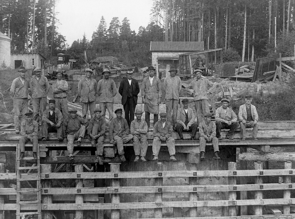 Byggarna av Flottsundsbron, Uppsala före 1926