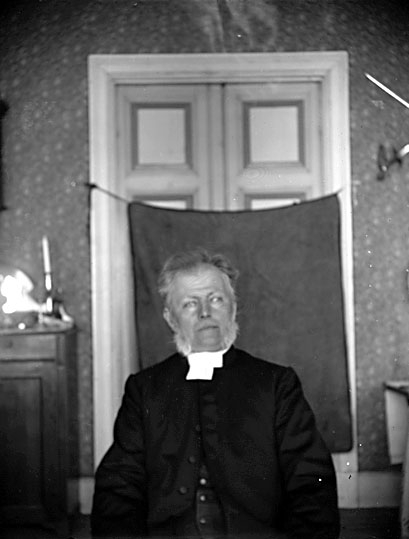 Kyrkoherde Mellgren år 1898, Lillhärad.