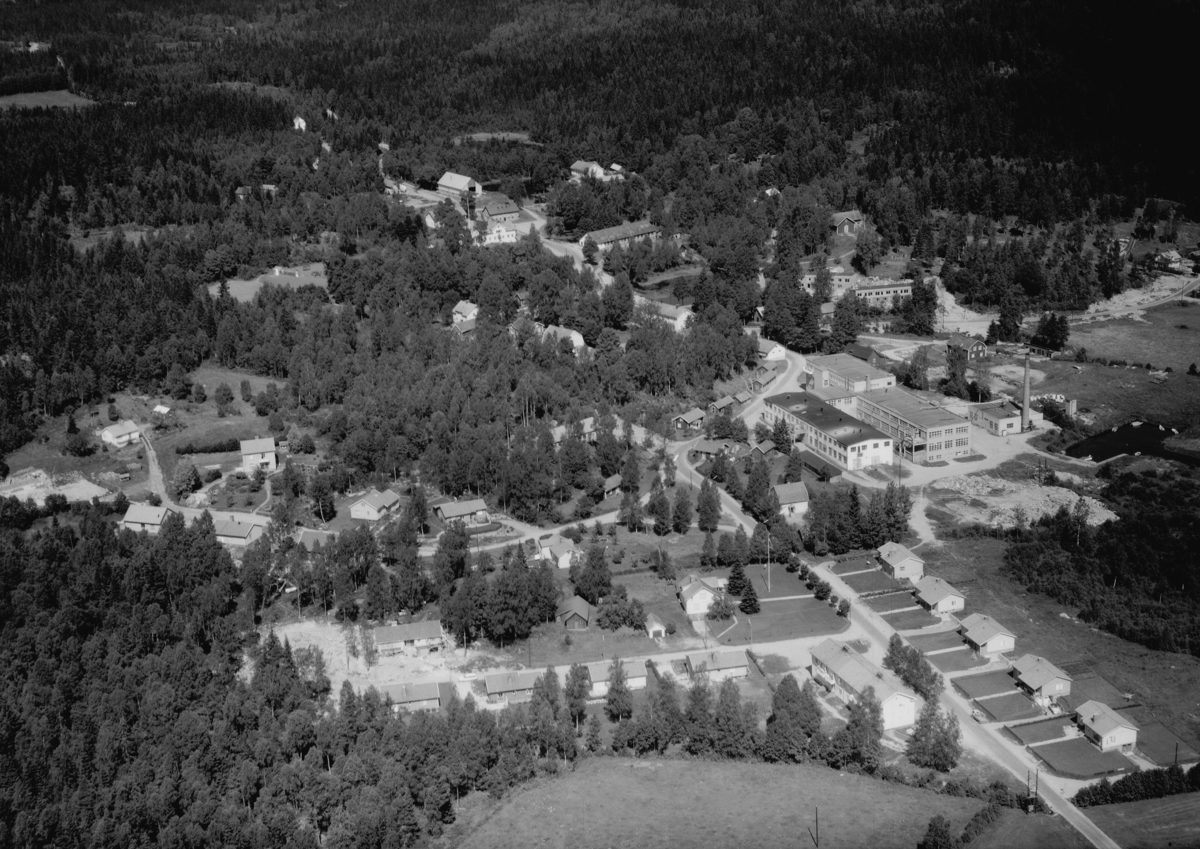 Flygfoto över Marieholms bruk i Gnosjö kommun, Jönköpings län. 1259/1964