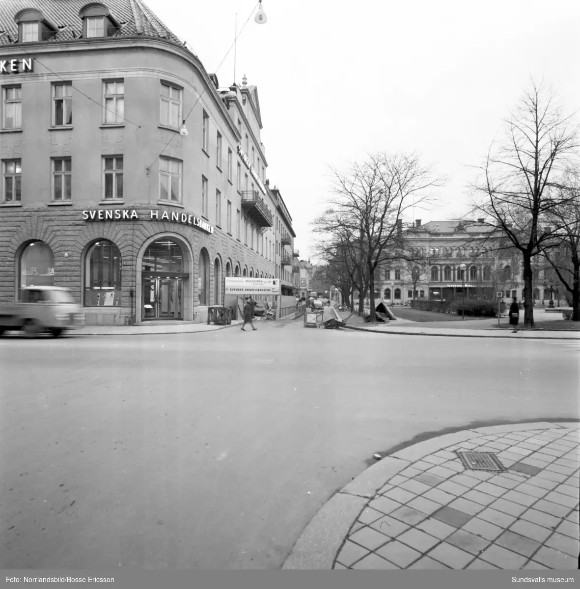Handelsbankens hus vid Storgatan-Bankgatan, exteriörbilder.