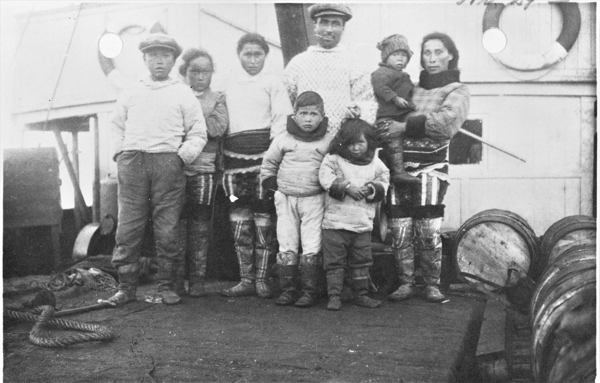 Inuittfamilie på Grønland