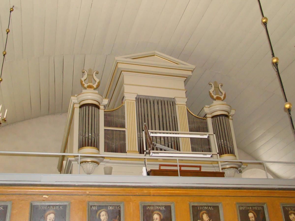 Kristvalla kyrka, Nybro pastorat. Orgelfasad.