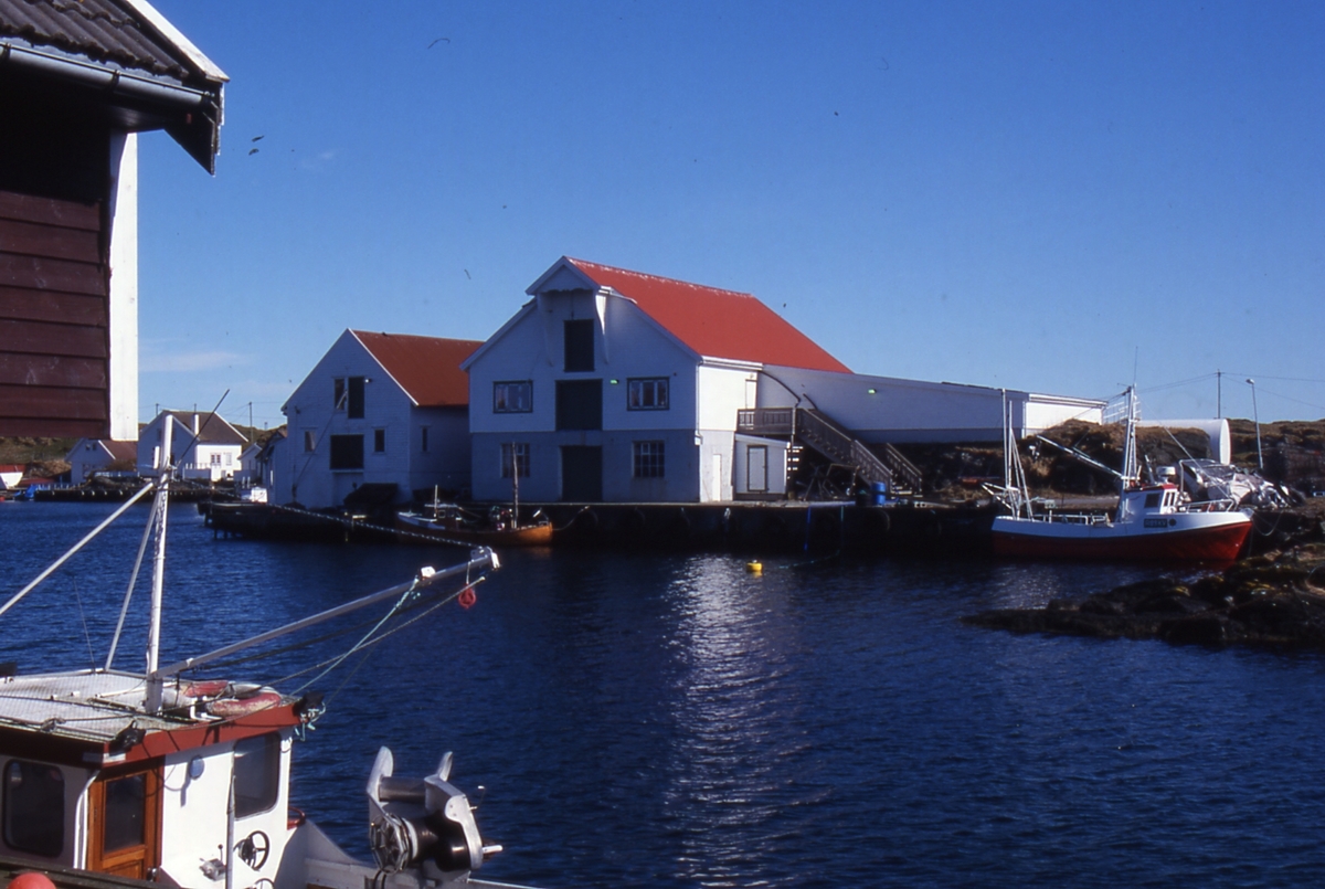 Bygningsmiljø frå Ydstebøhamn, Kvitsøy.Hummermuseet