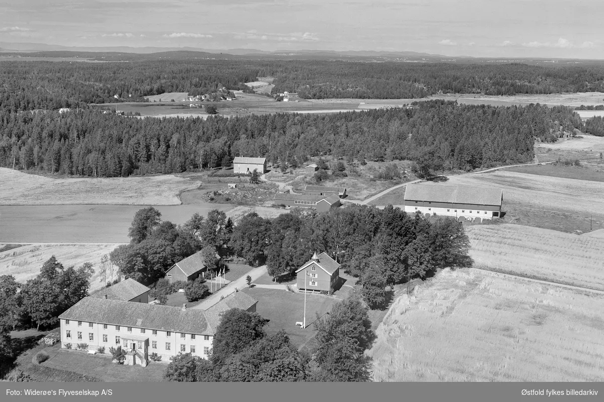 Flyfoto fra Elingård i Onsøy i 1956.