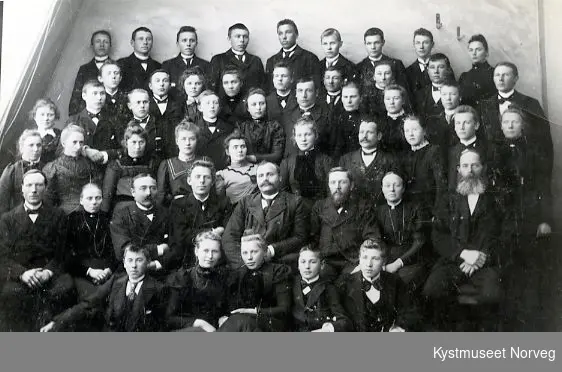 Nærøy? Folkehøyskole 1901
