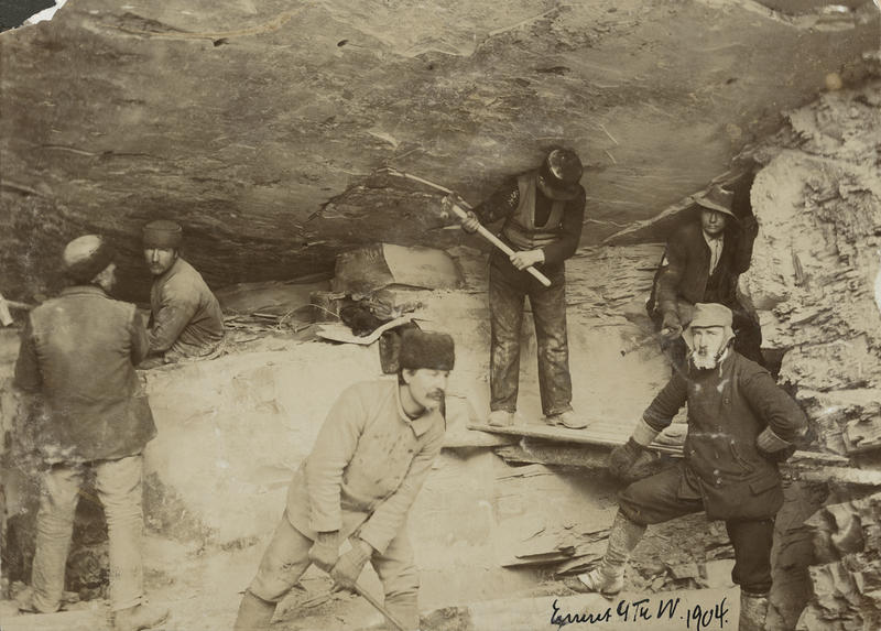 historisk bilde fra gruvedrifta