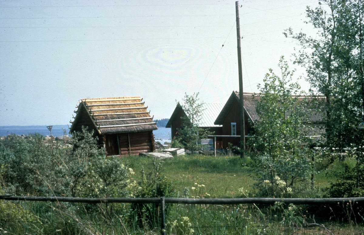 Sjöbod, Storsten fiskeläge, Hållnäs socken, Uppland 1975