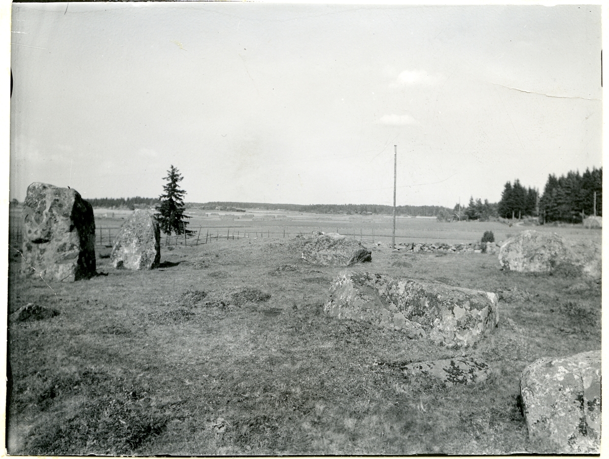 Svedvi sn, Hallstahammars kn, Årby.
Årby gravfält, juli 1940.
