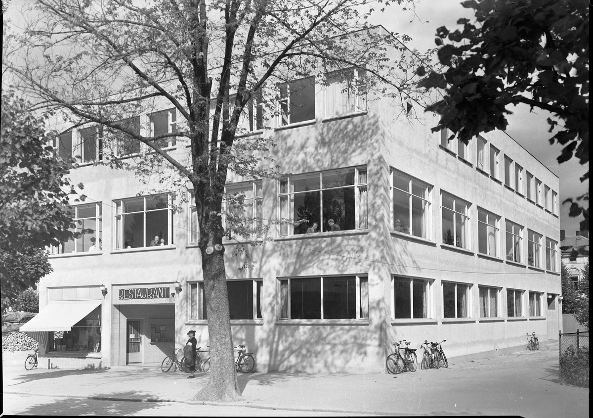 Porsgrunn Folkerestaurant ca. 1940-41. 
Parkbygget, Porsgrunn.