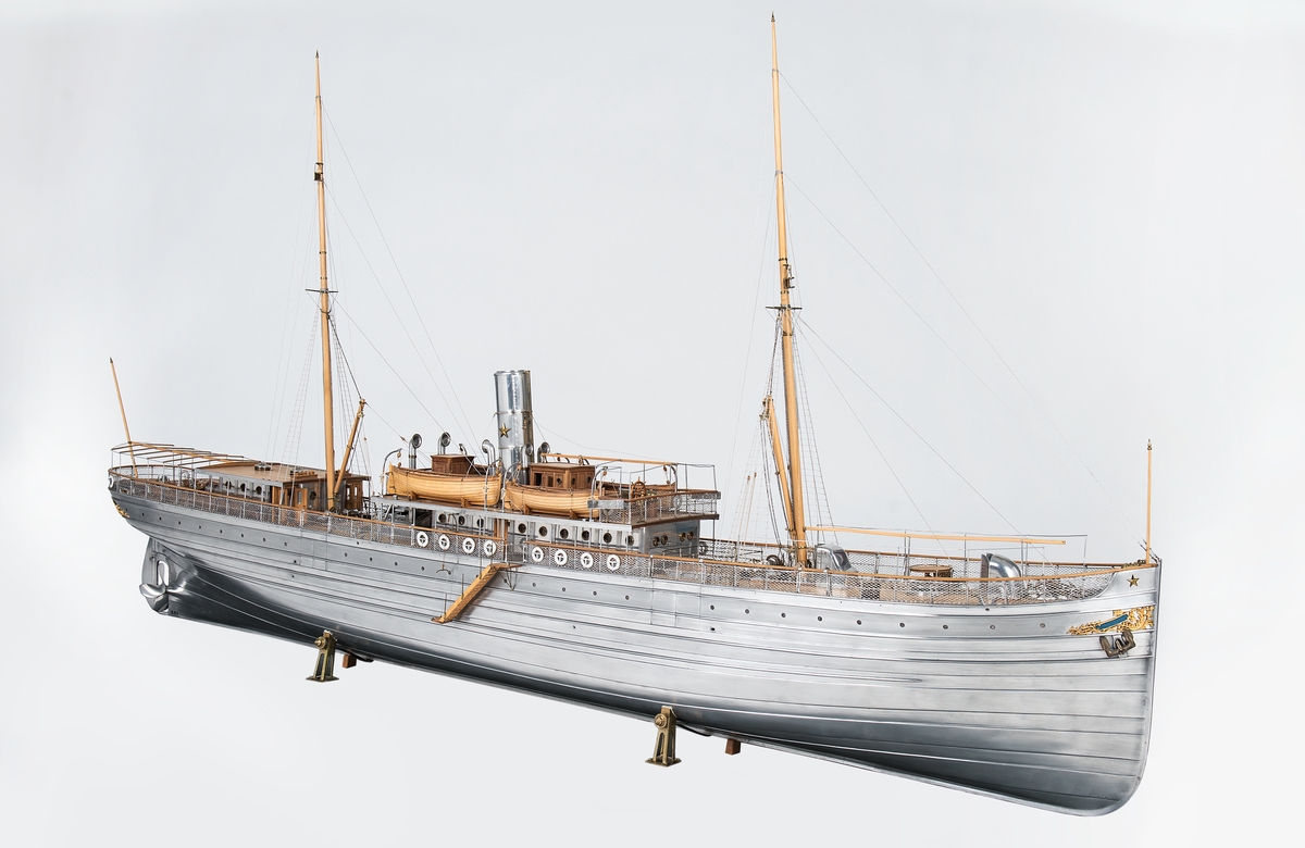 Modell av last- och passagerarångfartyget AEOLUS, byggd av Frans Oscar Carlsson