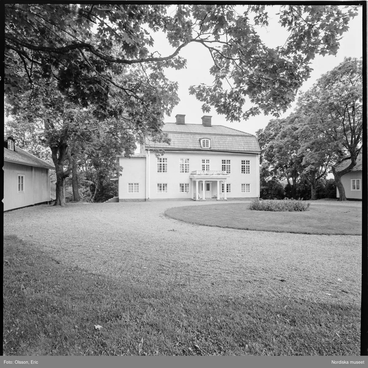 Exteriör av Berga herrgård vid Berga slott, Västerhaninge socken, Södermanland.
